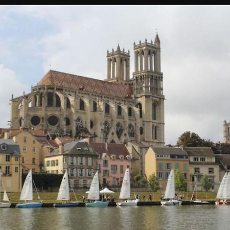 Verdun Mantes-la-Jolie Bagian luar foto